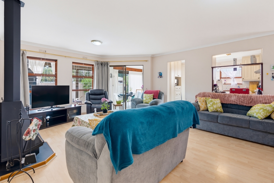 3 Bedroom Property for Sale in Edgemead Western Cape